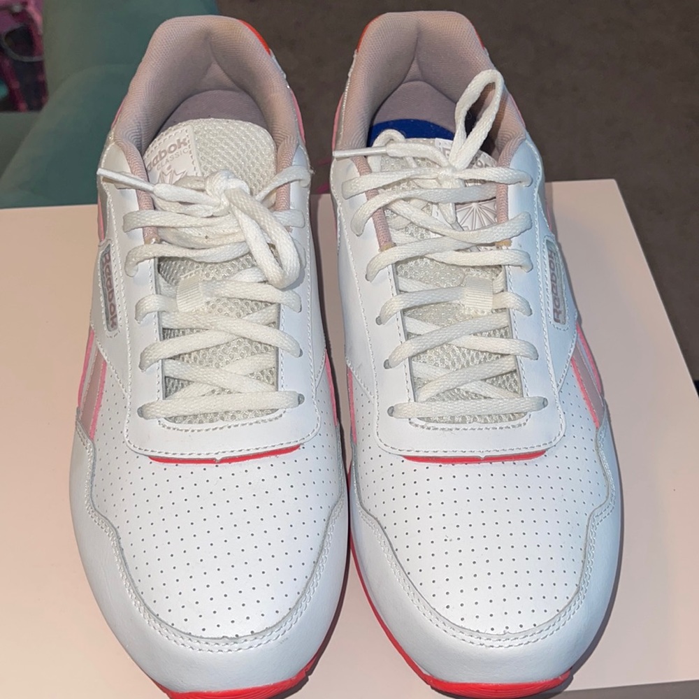 Reebok Sneakers